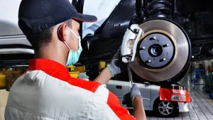 Selesai-Libur-Nataru-dan-Imlek-Cek-Kondisi-Cairan-Rem-Mobil-Supaya-Tidak-Blong-Pahami-Gejala-Performa-Cairan-Rem-Turun-Untuk-Mendeteksinya